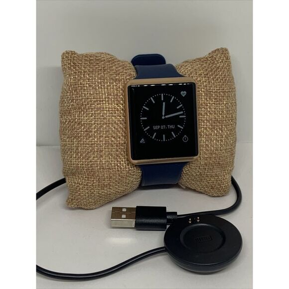 iTouch 42101 Unisex Blue Siicone Strap Touchscreen Dial Smartwatch NWC128 - Picture 1 of 11
